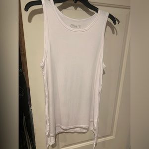 NBW White Zyia deep side slit tee